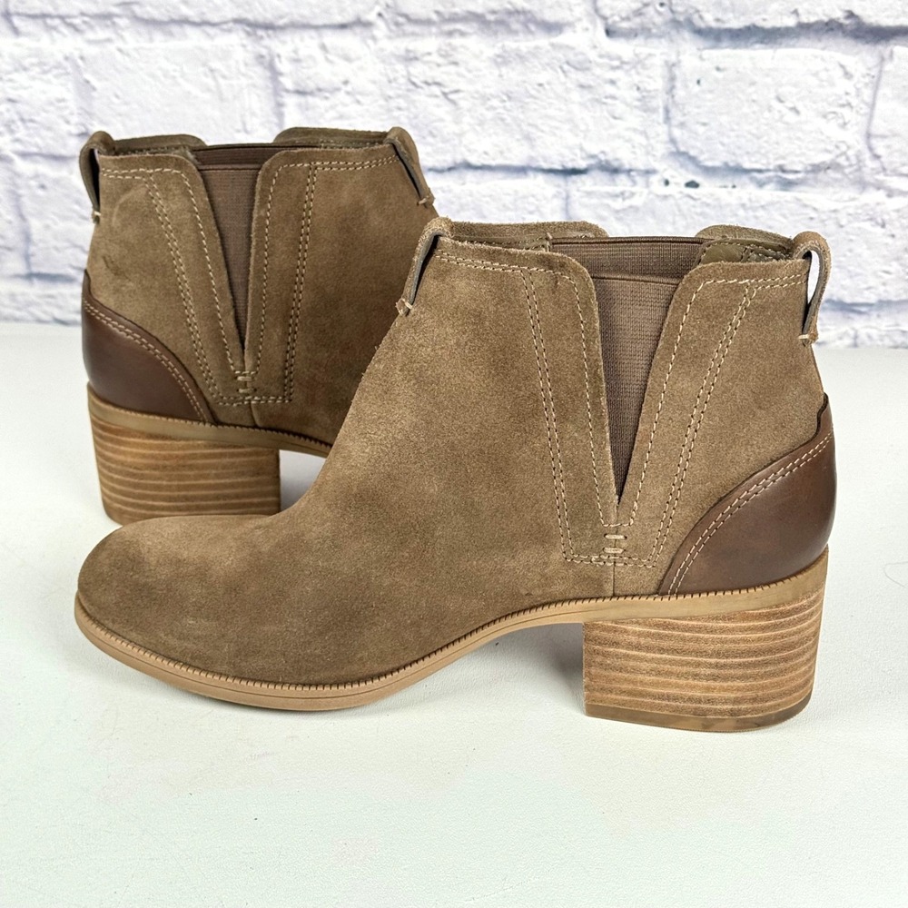 Clarks Maypearl Daisy Ankle Boots Booties Womens 10 Tan Suede Leather Block Heel - Picture 2 of 11